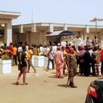 Angry Customers Storm Abuja CBN Office, Demand Cash For Daily Purchases